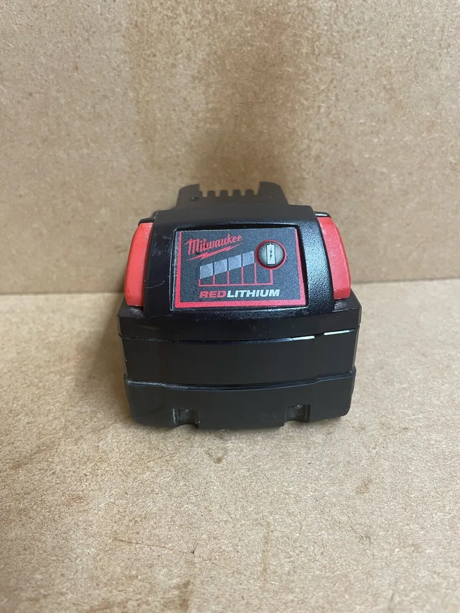 Milwaukee M18 4Ah Battery - Image 3