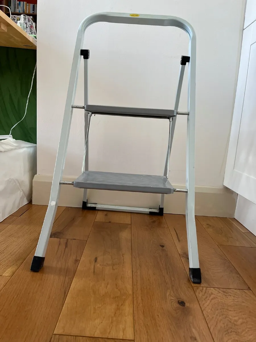 Step stool - Image 2