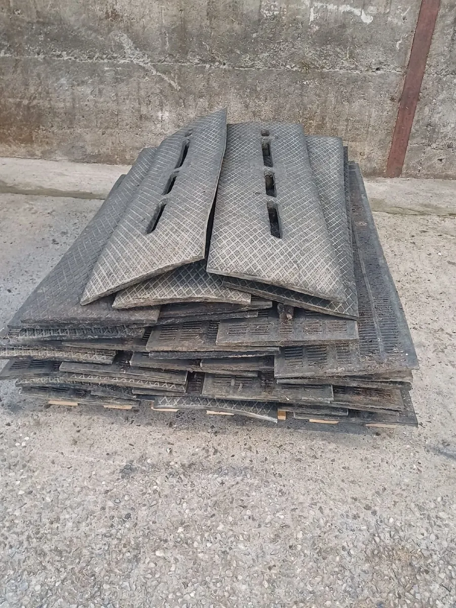 Cattle slat mats - Image 1