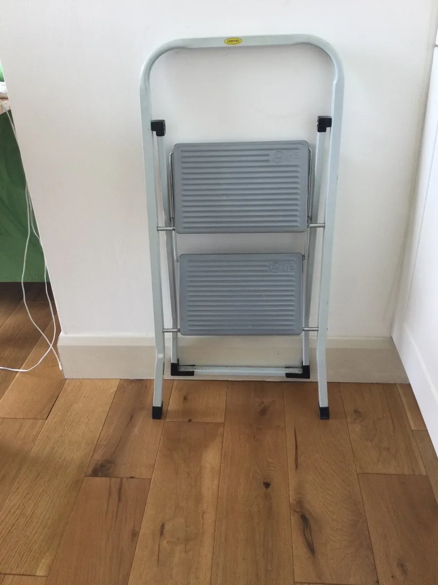 Step stool - Image 3