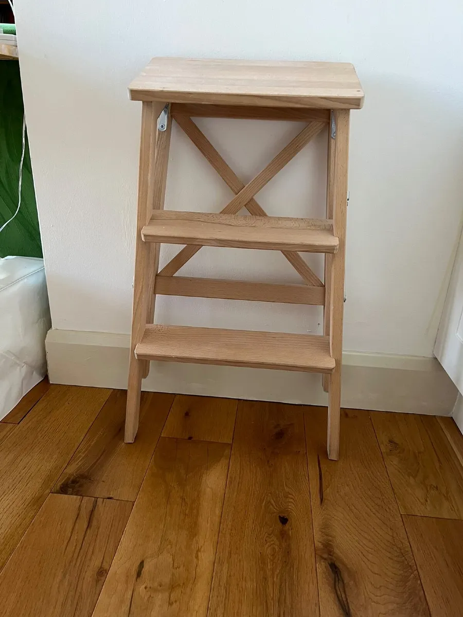 Step stool - Image 1