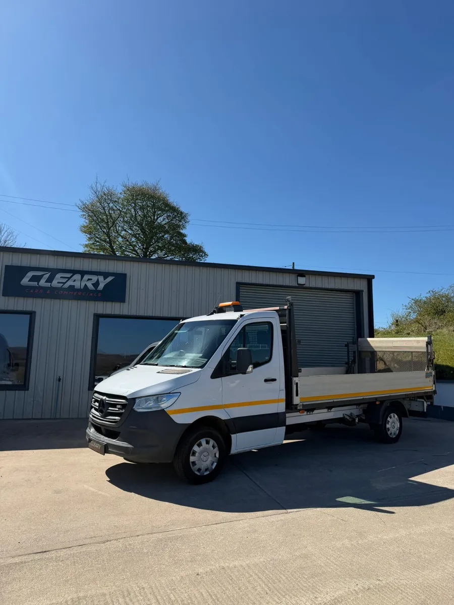 Mercedes-Benz Sprinter 2021 - Image 2