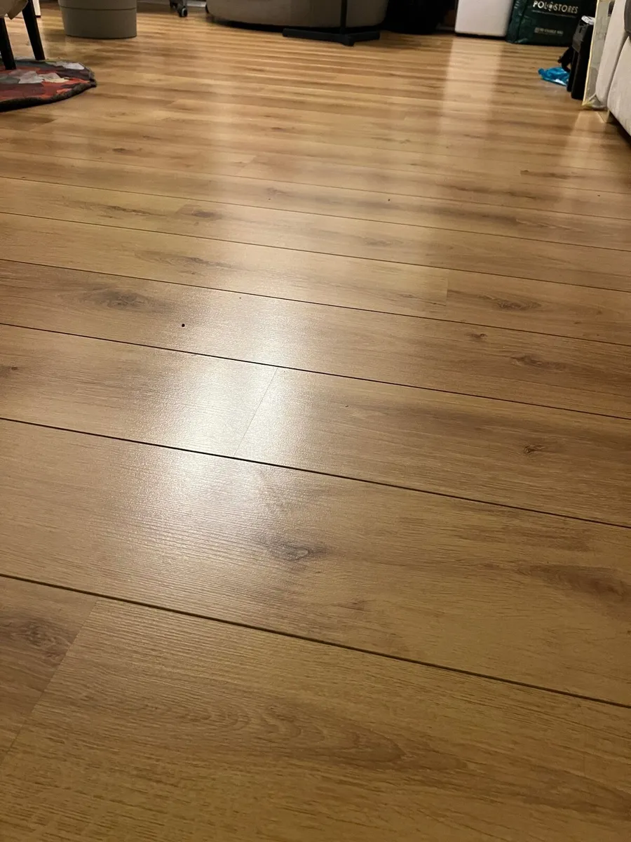 Used laminate flooring. About 30sqm - Image 1
