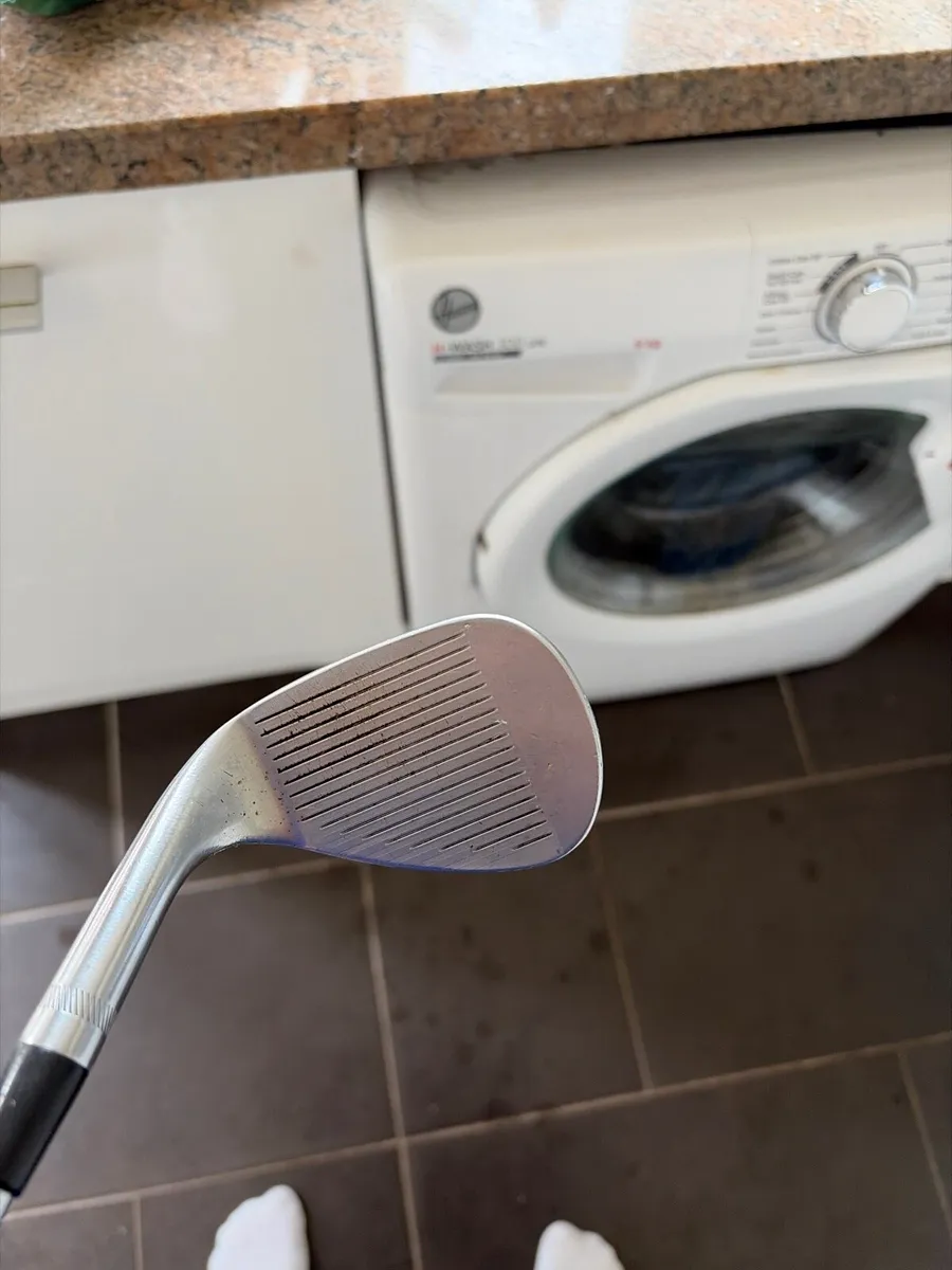 Titleist vokey sm9 56 degree - Image 2