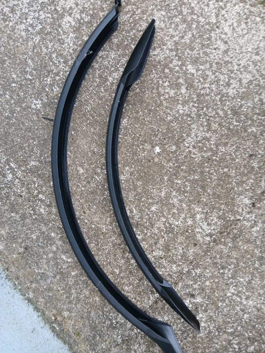 Bike brake levers and mudguards - Image 1