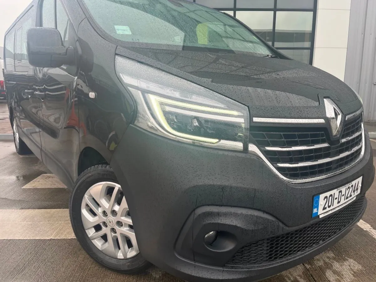 Renault Trafic 9 Seat Mini Bus - Automatic 170HP S - Image 2