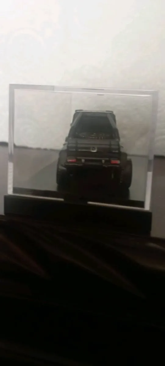 MERCEDES BENZ G63 AGM 6X61-64 SCALE DIE CAST MODLE - Image 4