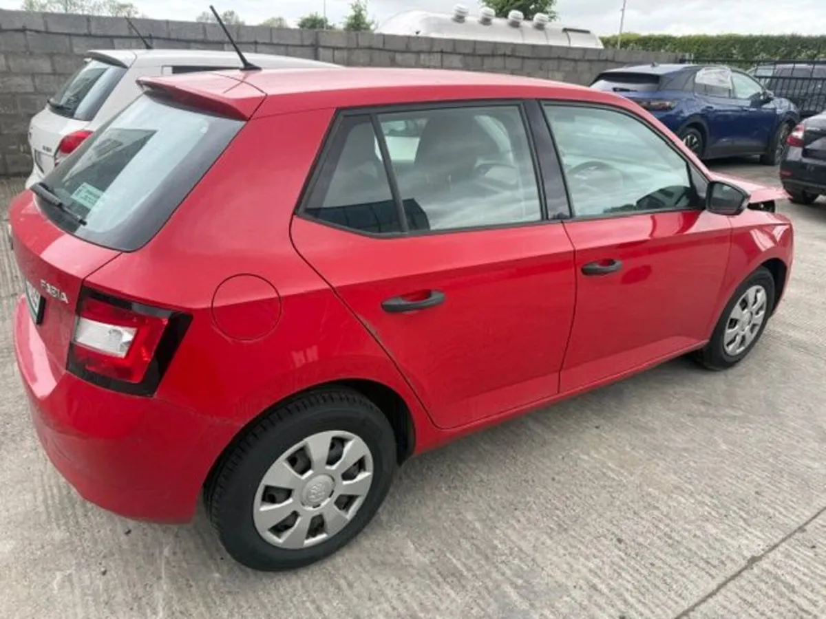 2016 SKODA FABIA - Image 4