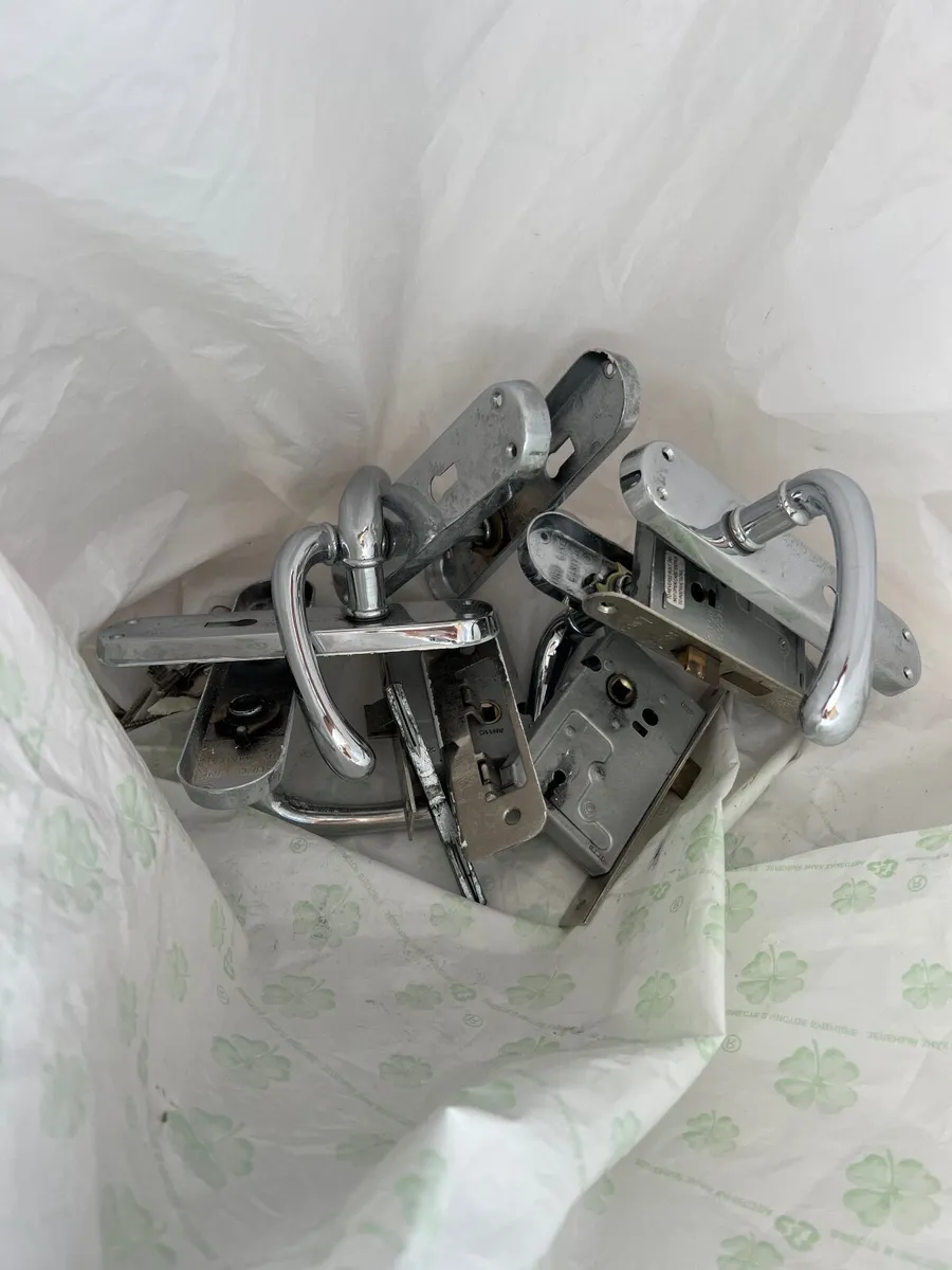 Door handles - Image 2