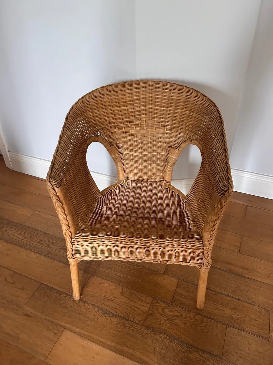 Wicker chairs x 2 - Image 3