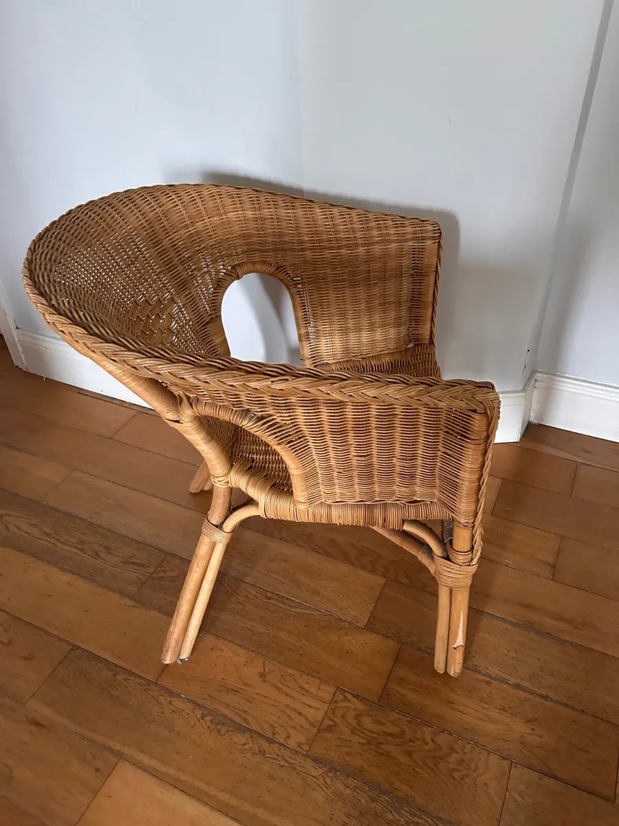 Wicker chairs x 2 - Image 4