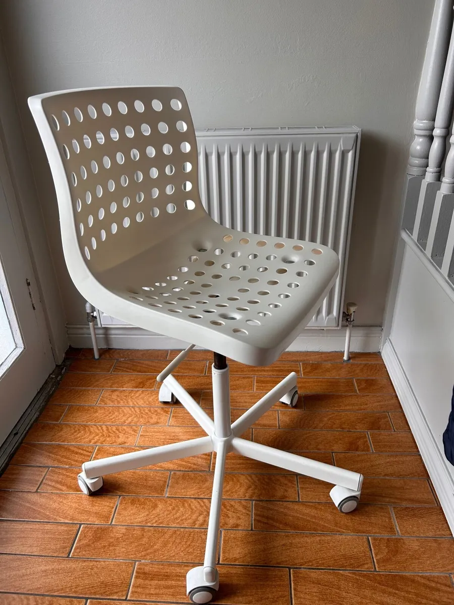 IKEA Skalberg Swivel Chair White Desk/ Office Chai - Image 3