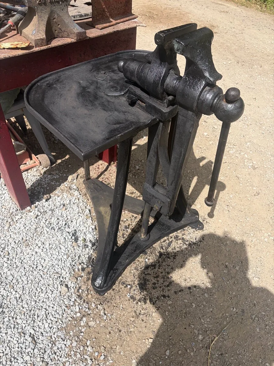 Lovely old Blacksmith vice and  attached bench. - Image 2