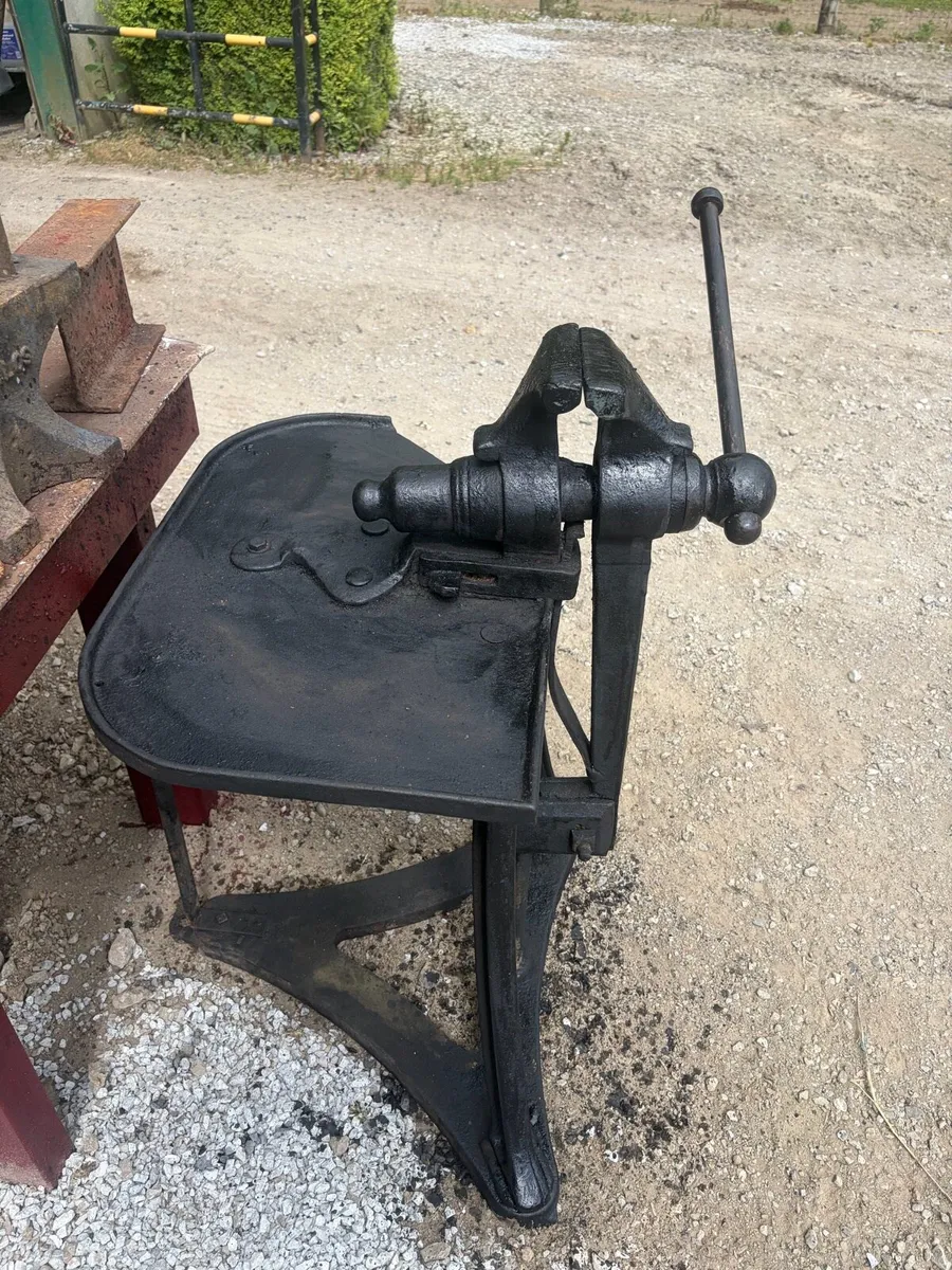 Lovely old Blacksmith vice and  attached bench. - Image 4