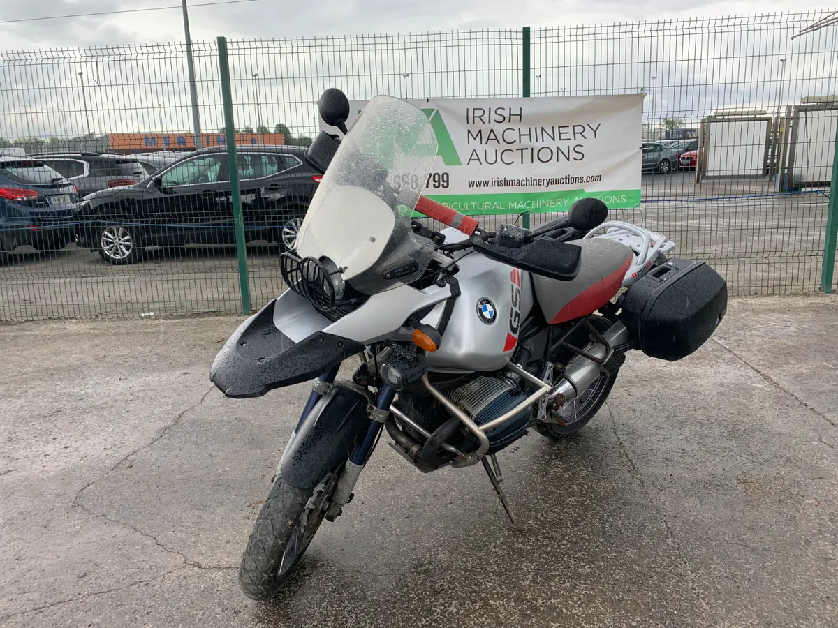 UNRESERVED 2002 BMW R1150GS MOTOCYCLE FOR AUCTION - Image 1