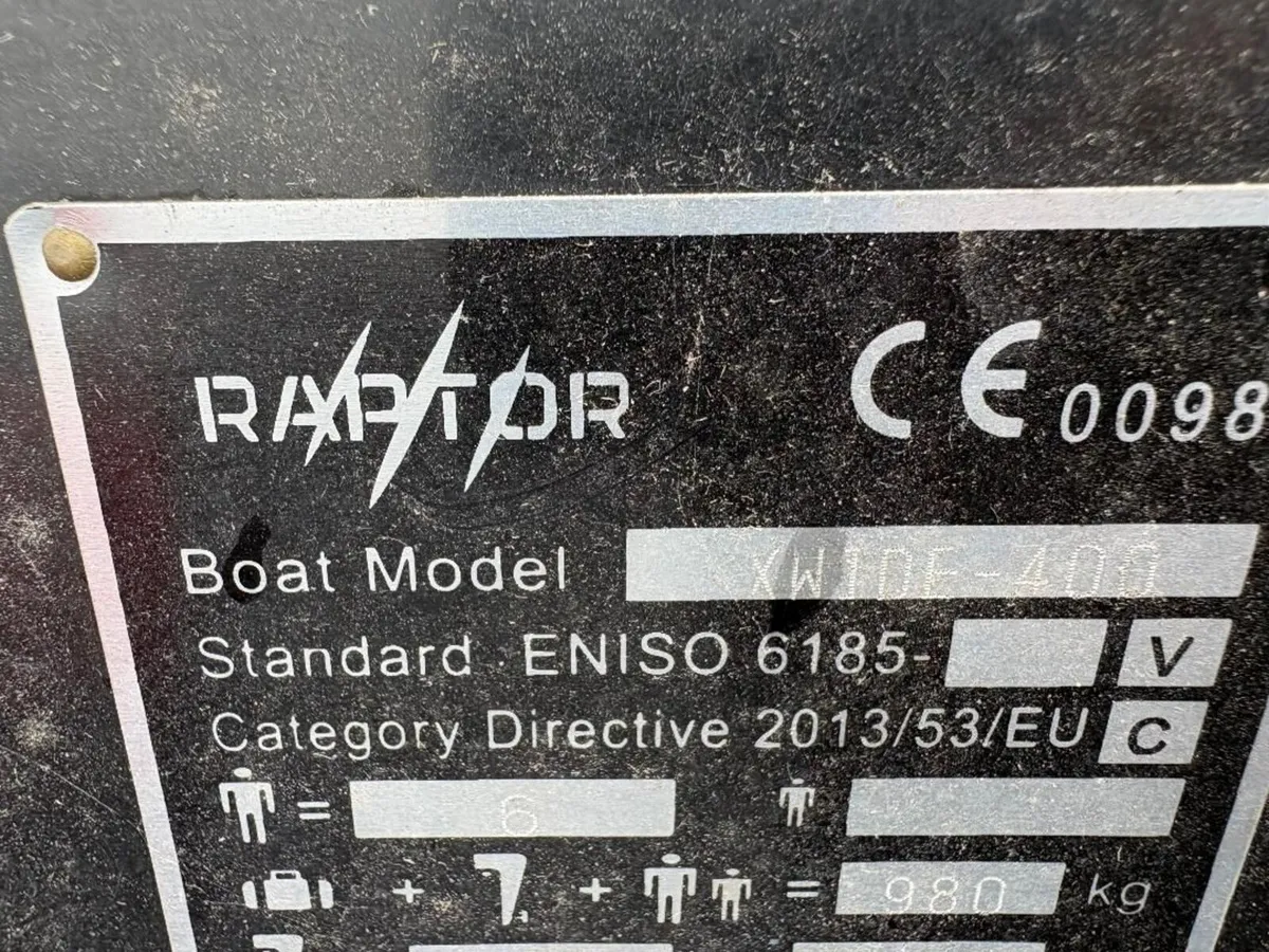 RAPTOR Boat Model XWIDE400 - Image 1