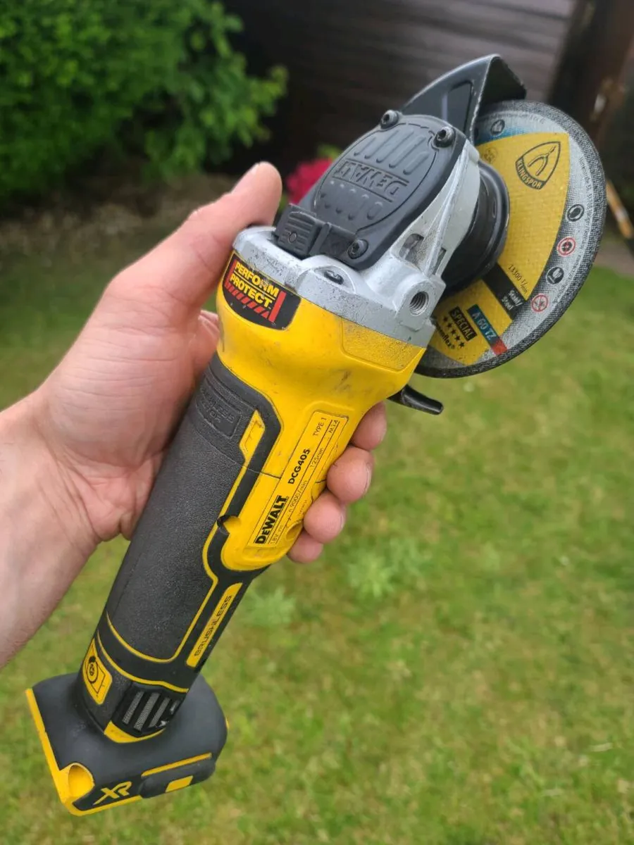 Dewalt Battery Grinder XR DCG405 - Image 1