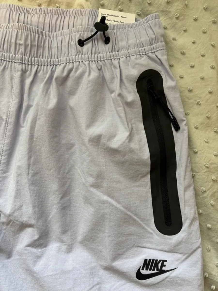 Nike Tech Woven Oversized Pants - Image 3