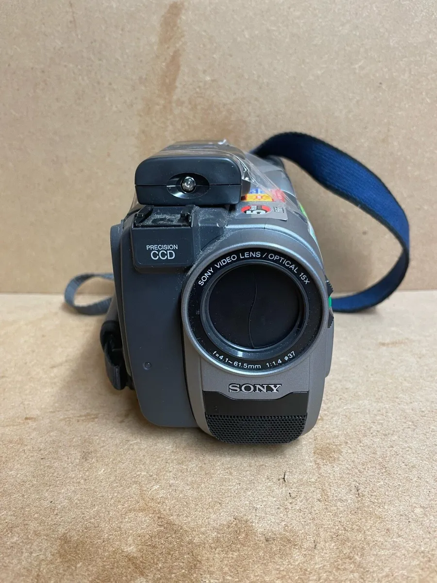 Sony Handycam Vision (For parts) - Image 2