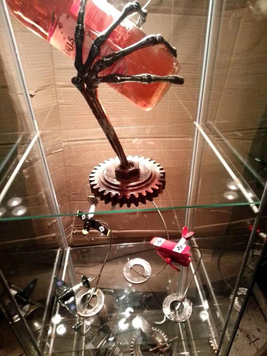 Glass  display  cabinet - Image 2