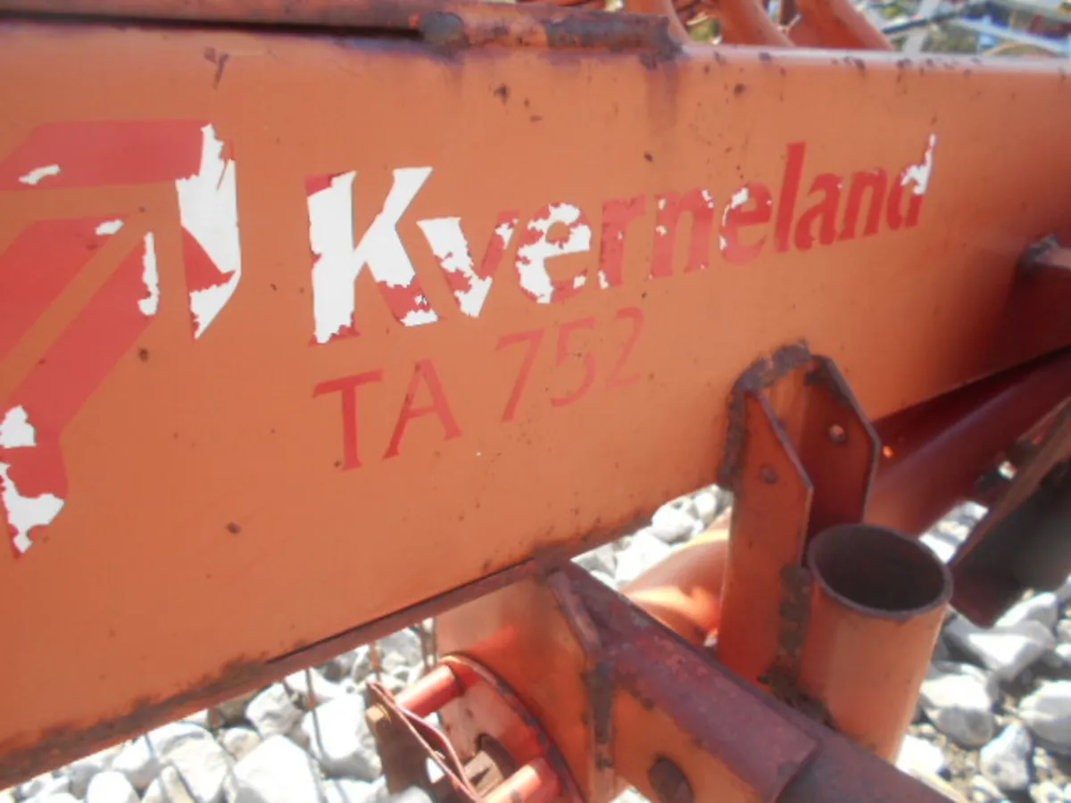 KVERNELAND TAARUP TA752 RAKE - Image 3
