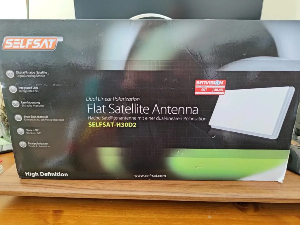 Flat Satellite Antenna - Image 1