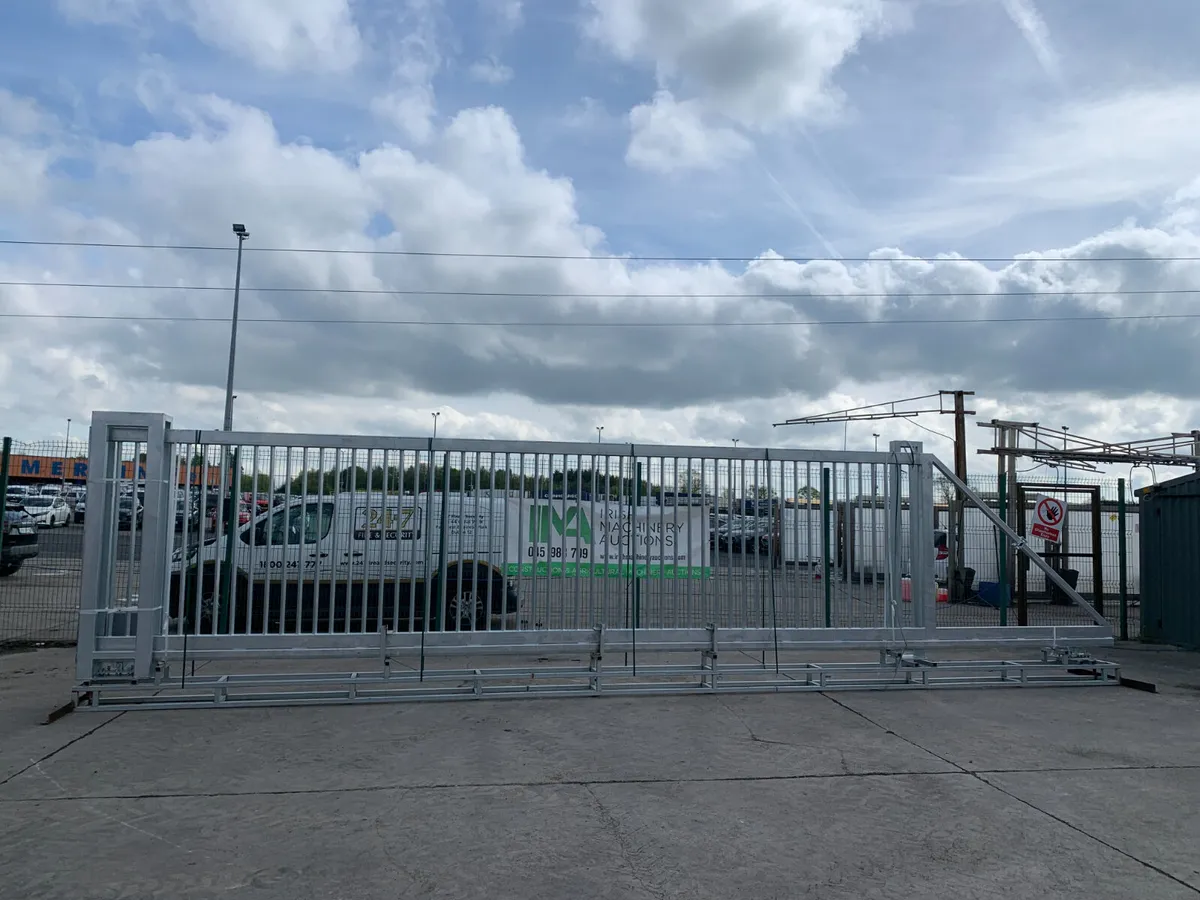 NEW 26FT X 6.4FT HEAVY DUTY ELECTRIC SLIDING GATE - Image 1