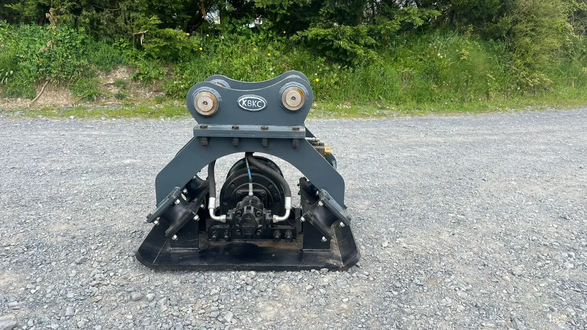 Trench whacker on 65mm pins - Image 1