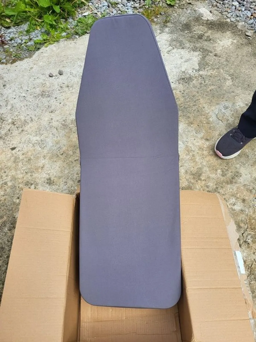 Pull out ironing board - Image 4