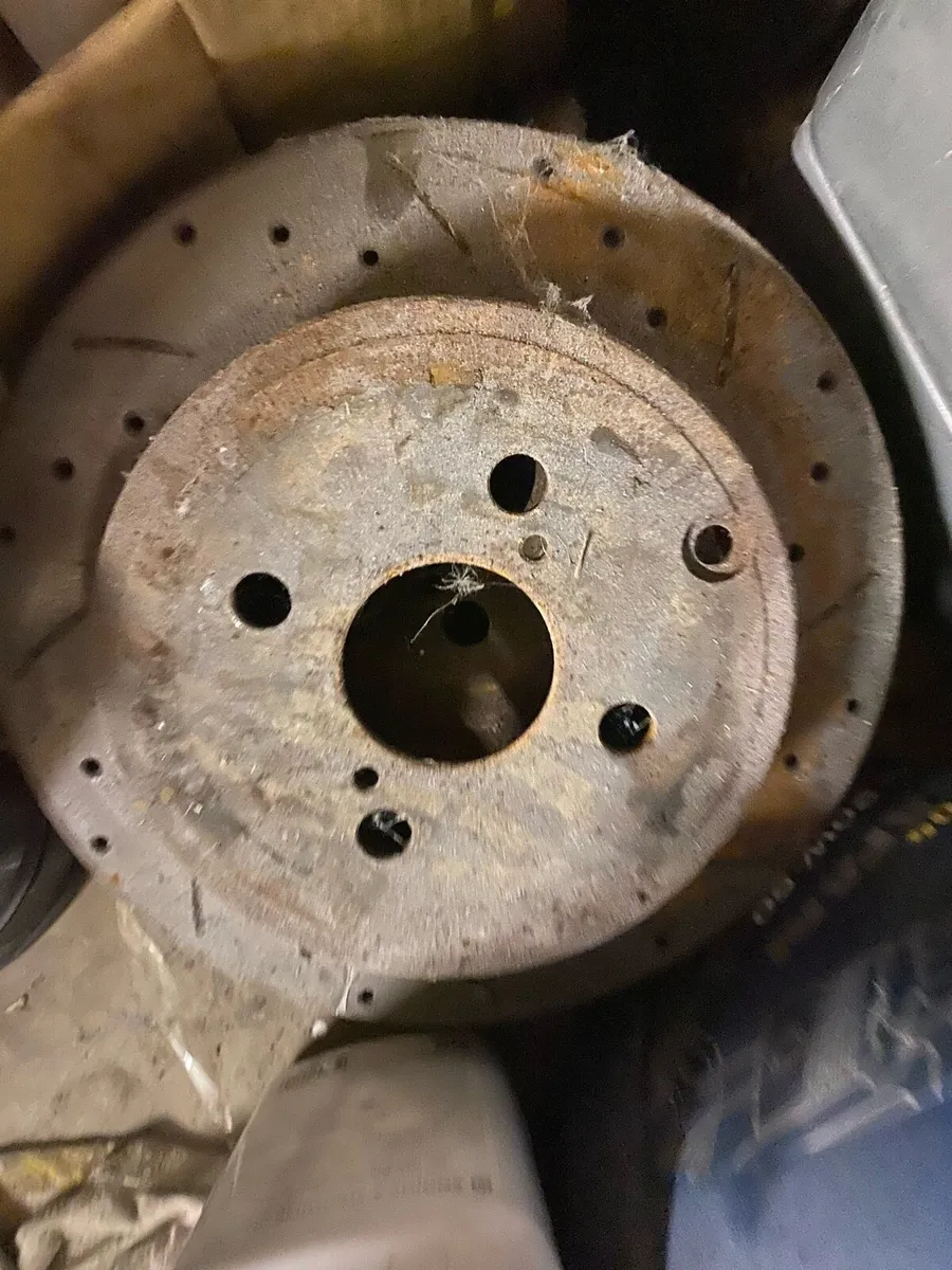 Exhaust & brake discs - Image 2