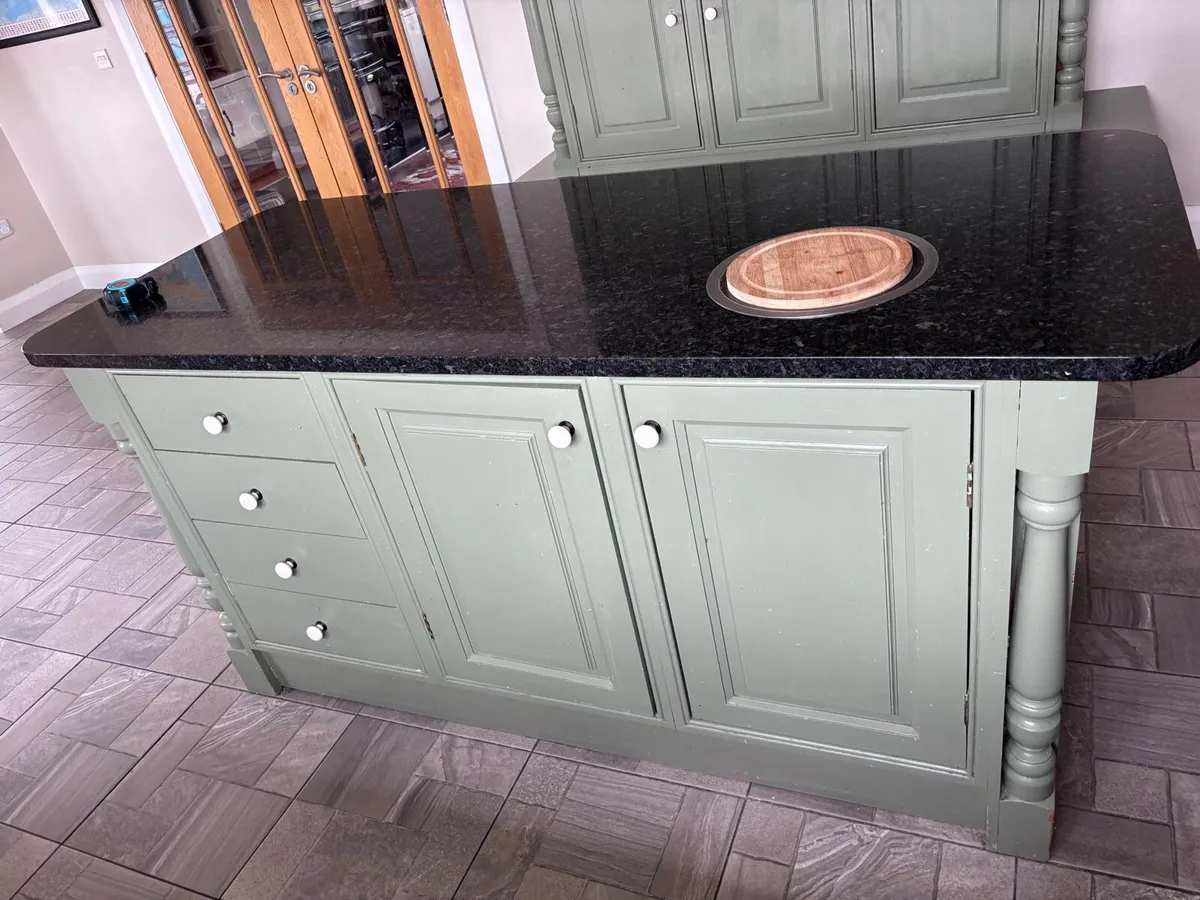 Kitchen island - Image 2