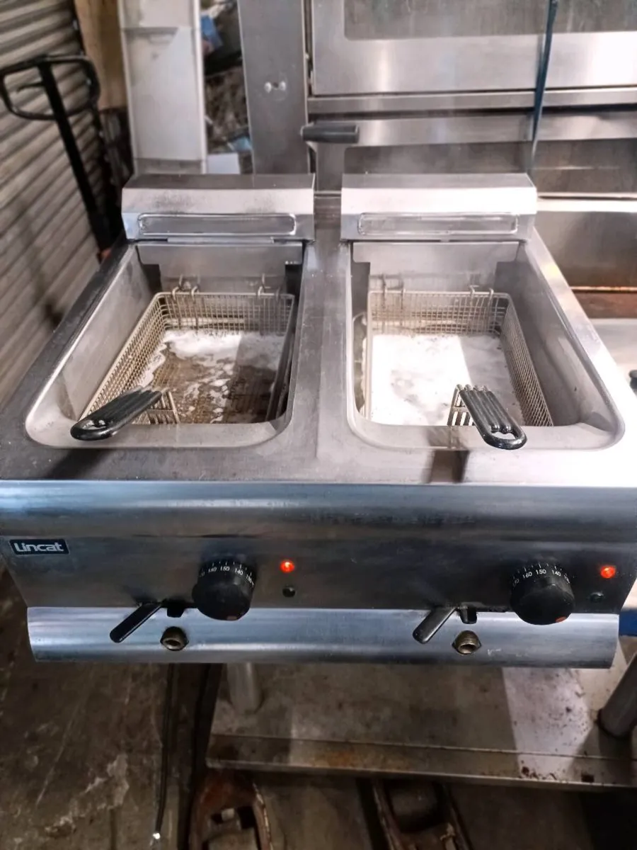 Lincat double fryer single phase - Image 1