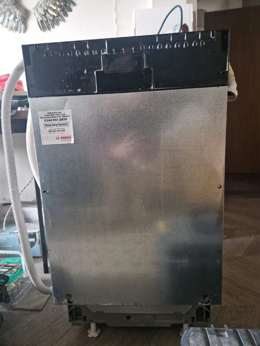Bosch Slimline 45cm Integrated Dishwasher - Image 1