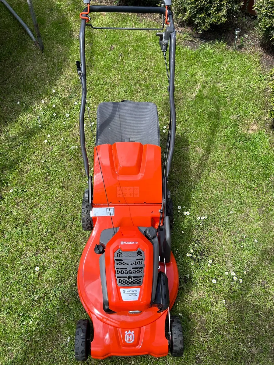 Husqvarna LC 353V Lawnmower - Image 2