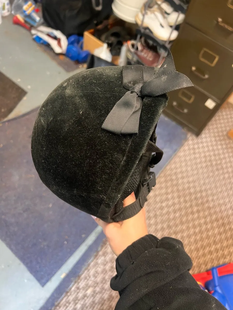 Horse riding hat - Image 1