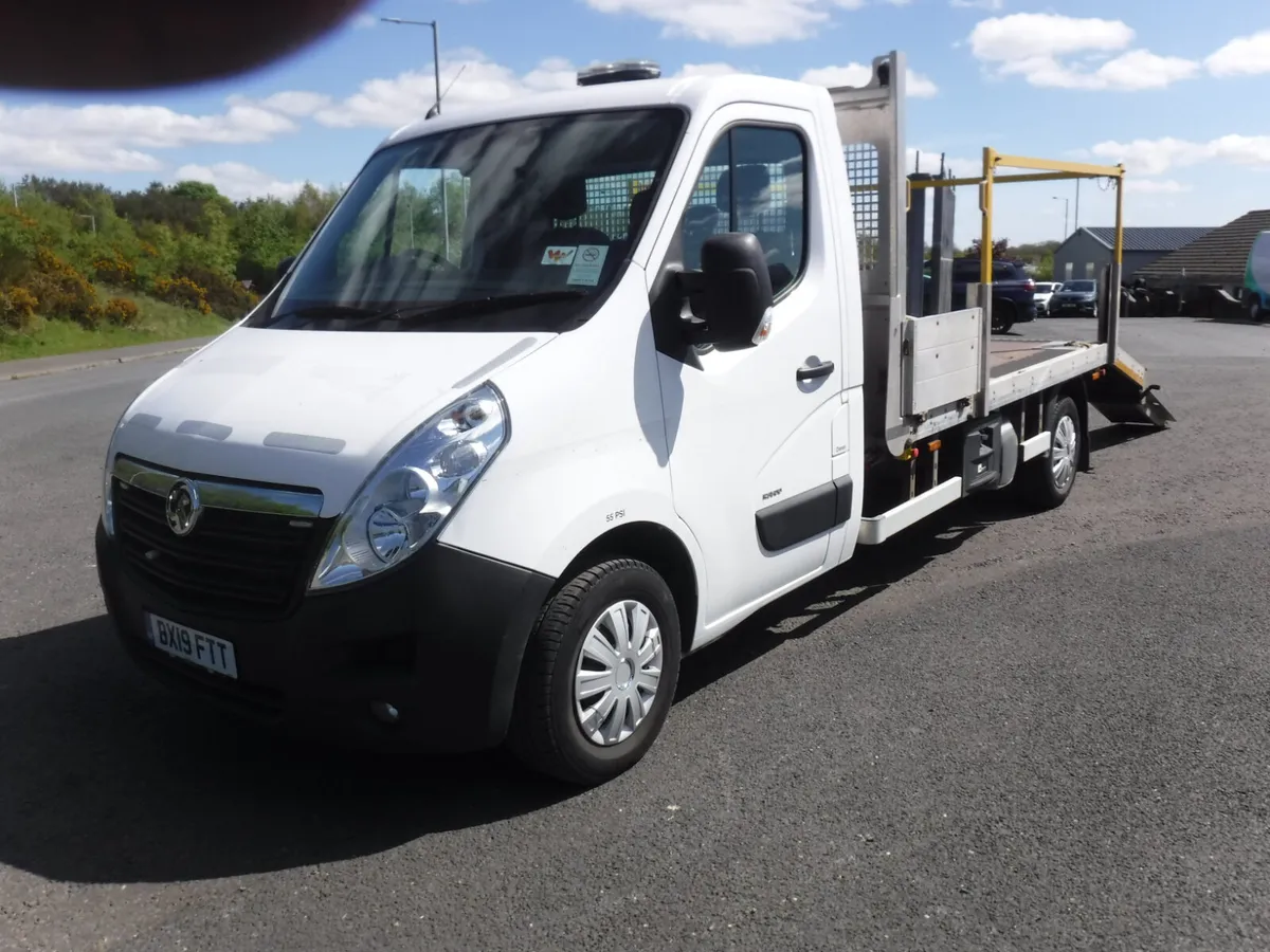 Vauxhall Movano 2019 14ft beavertail, remote winch - Image 2