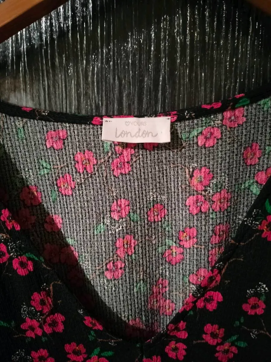 Yours London. Dress with pink flowers on black bac - Image 4