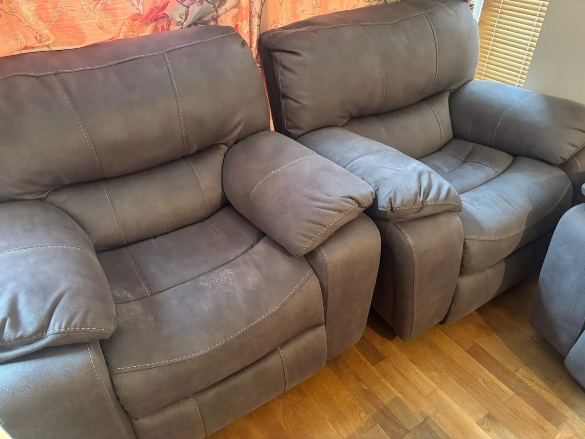 3-1-1 Couch & Armchairs - Image 3