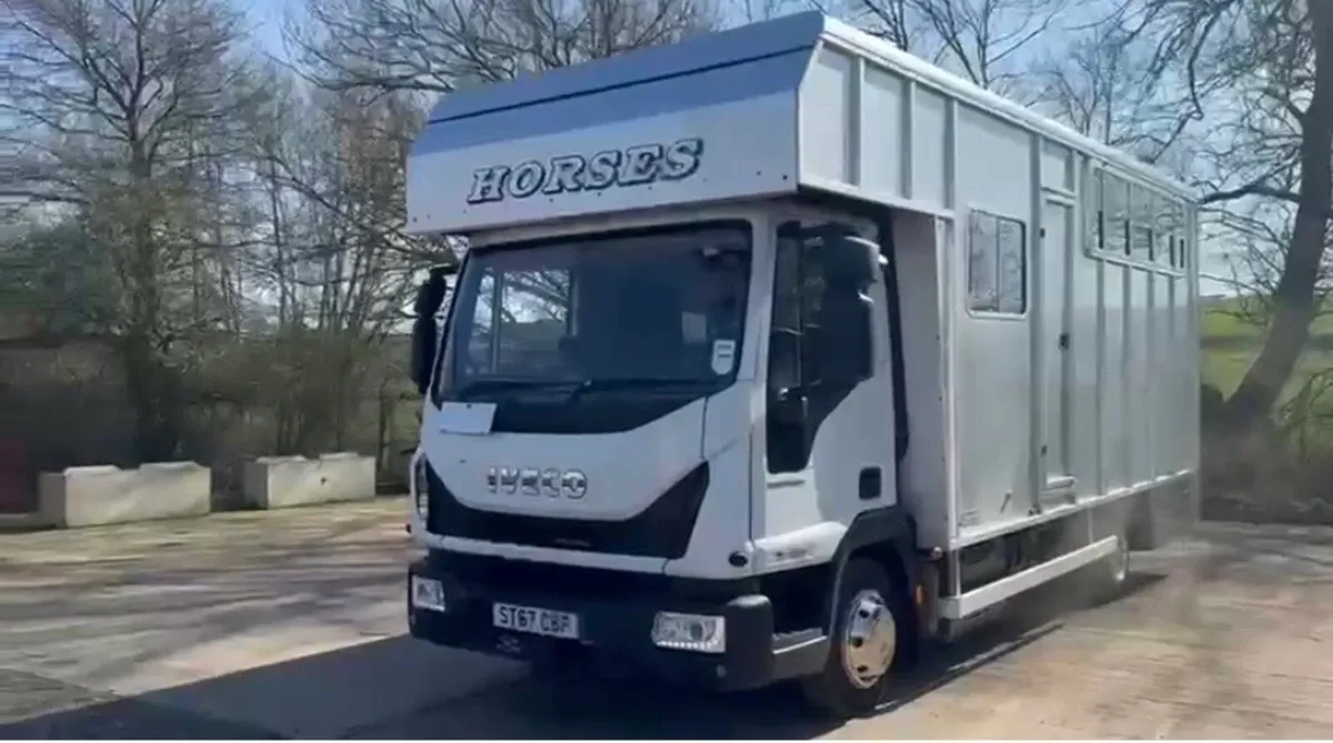 Iveco E75 automatic - Image 2