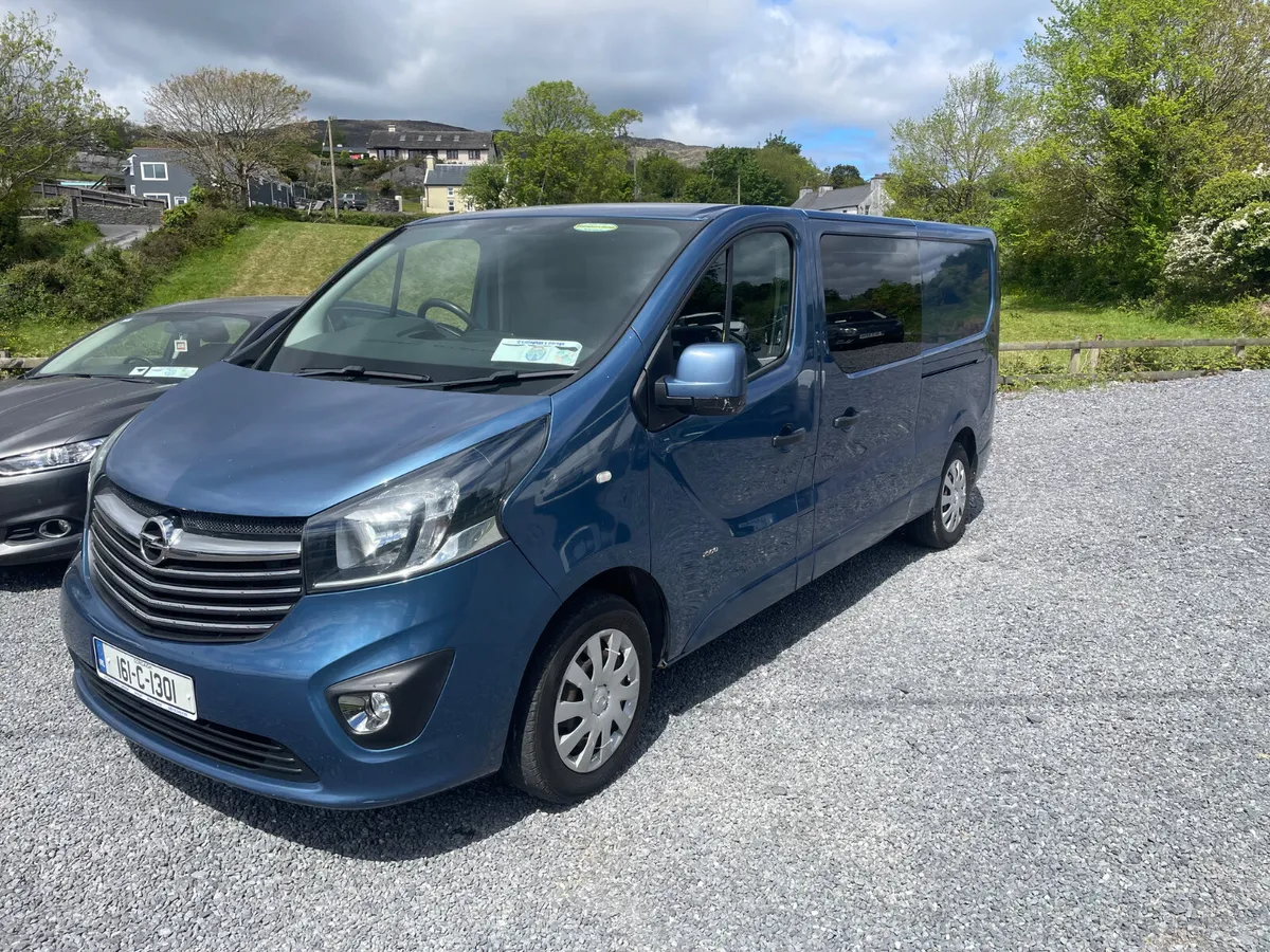 Opel Vivaro 2016 crew cab - Image 3