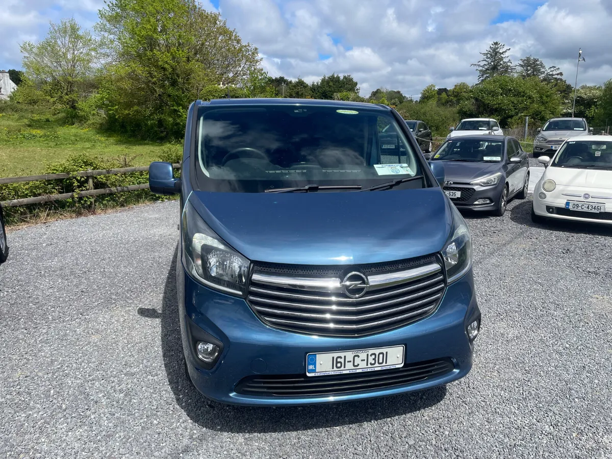 Opel Vivaro 2016 crew cab - Image 2