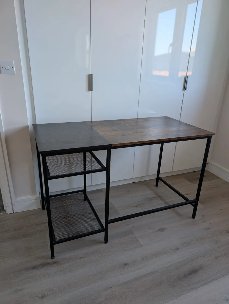 desk - Image 1