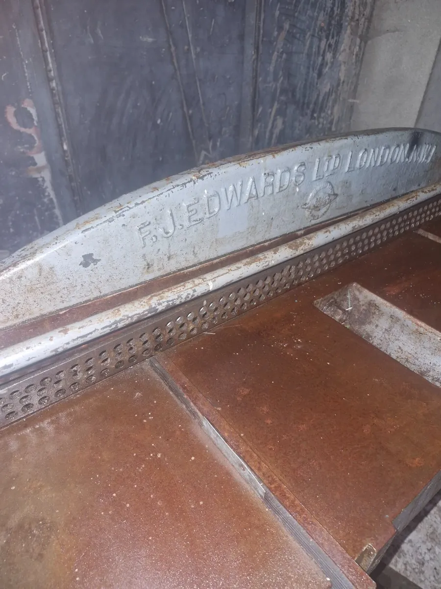 Edwards foot press guillotine - Image 4