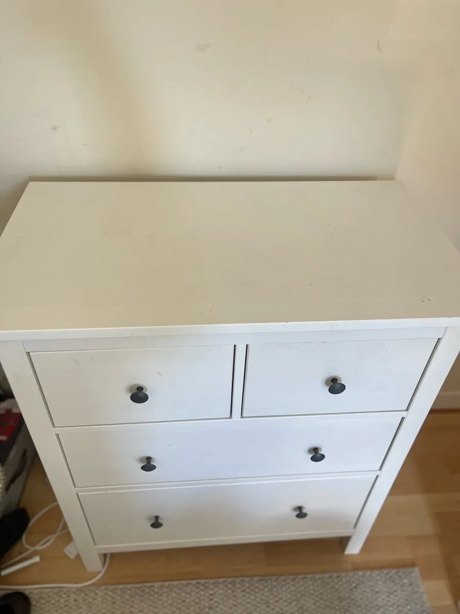White drawers - Image 2