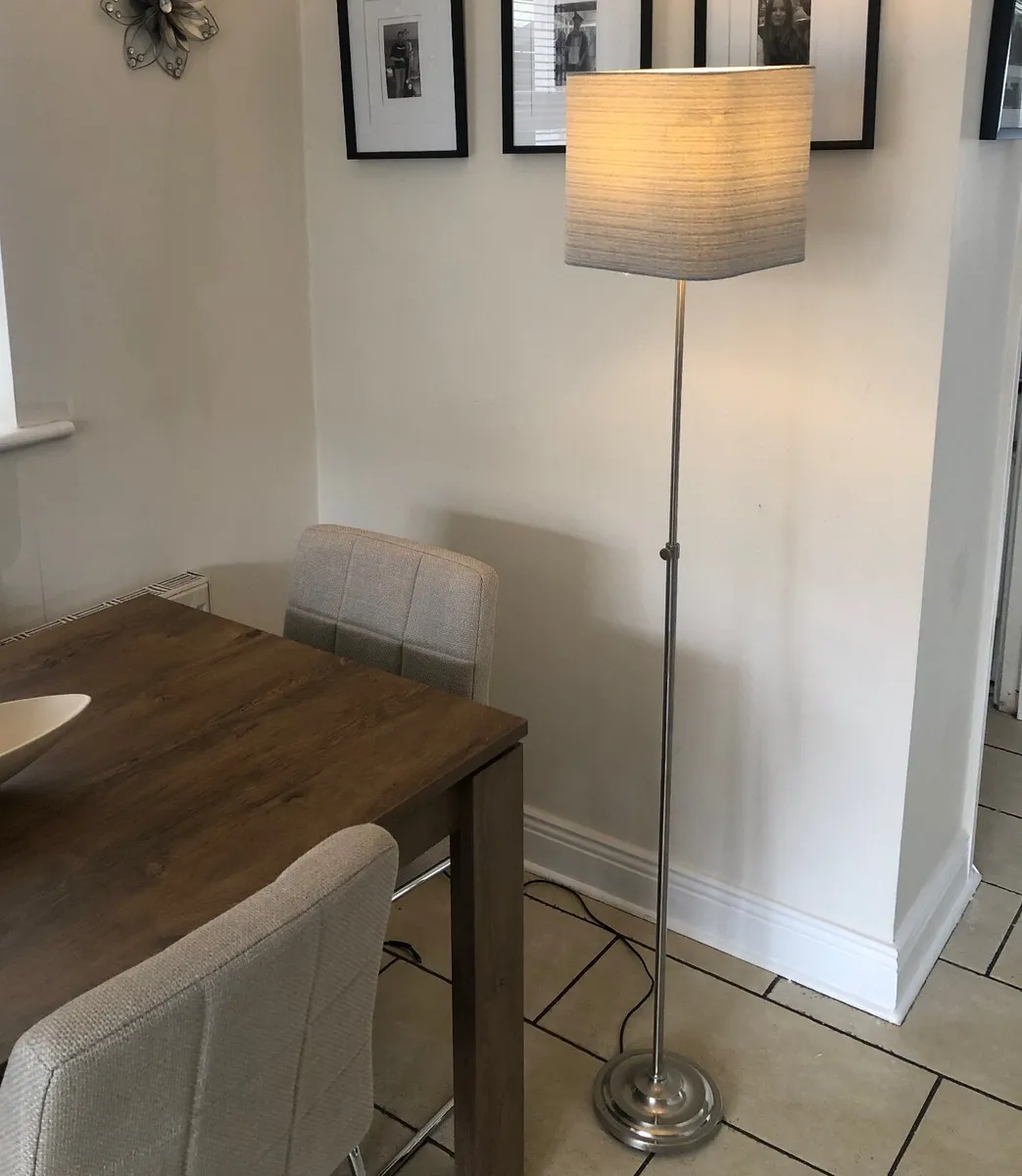 Floor lamp - Image 1