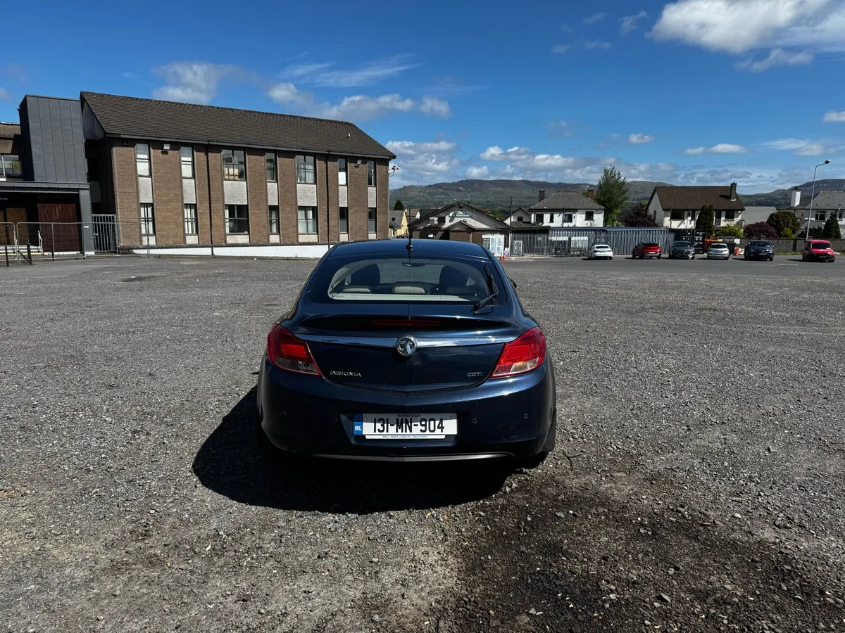 131 Insignia - Image 3