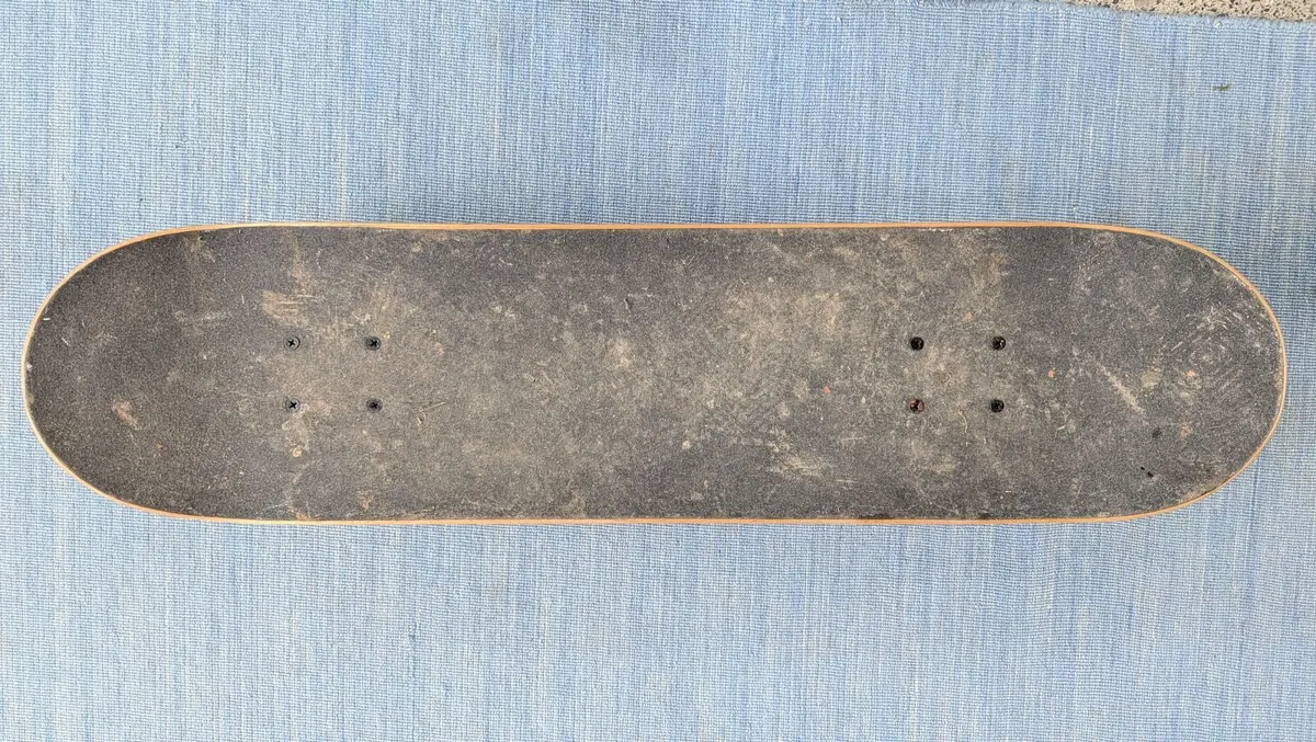 Skateboard - Image 2