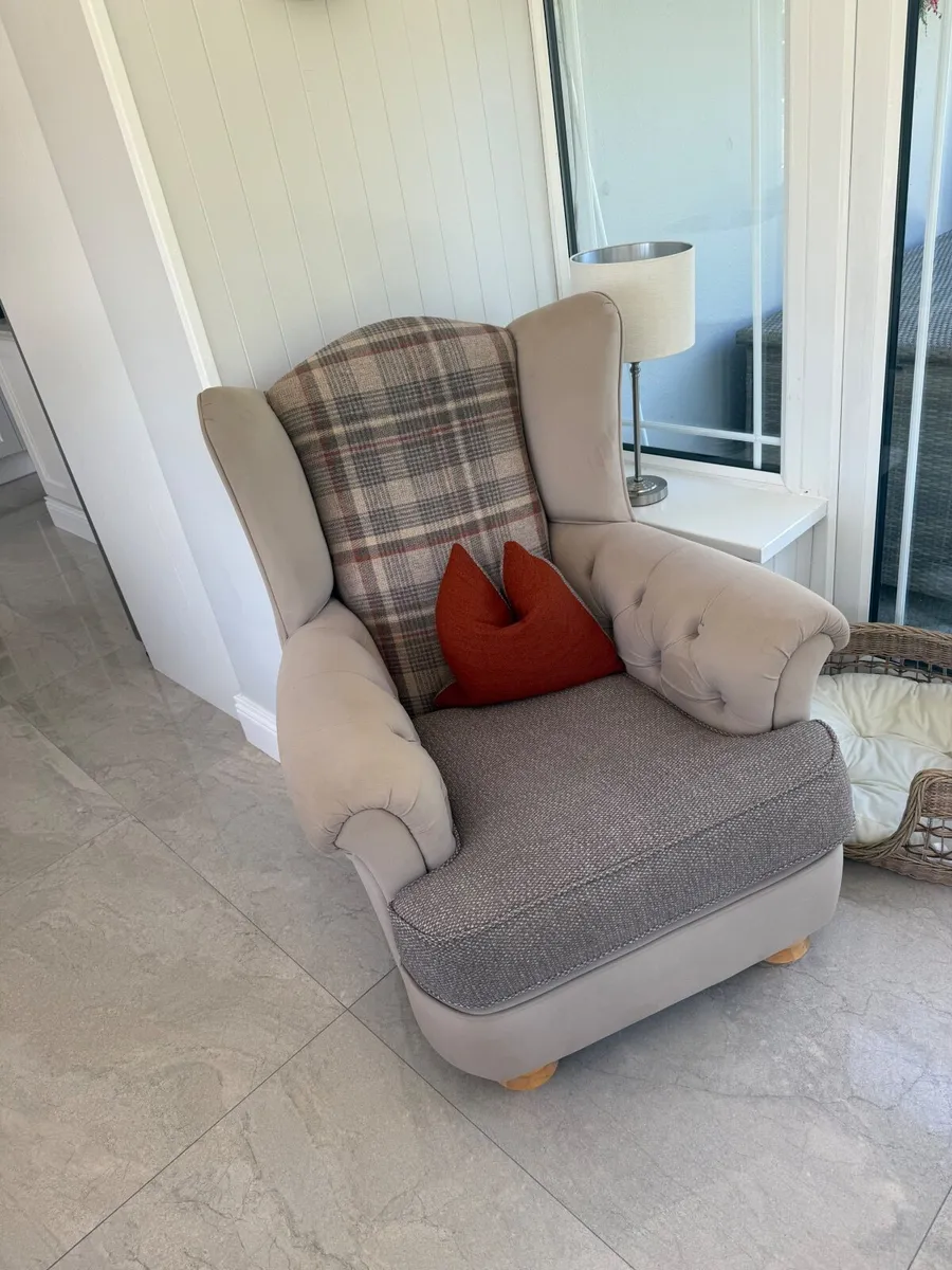 Couch - Image 1