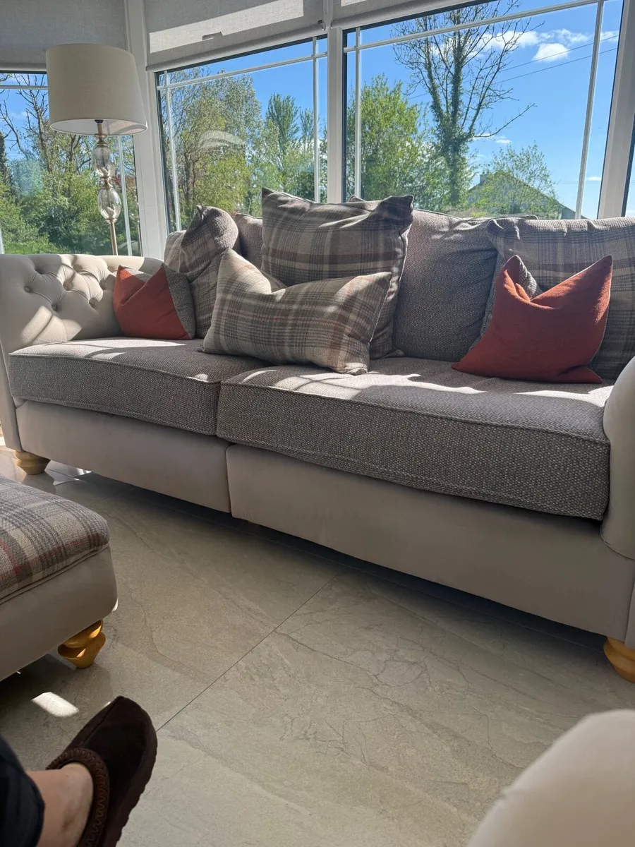 Couch - Image 2