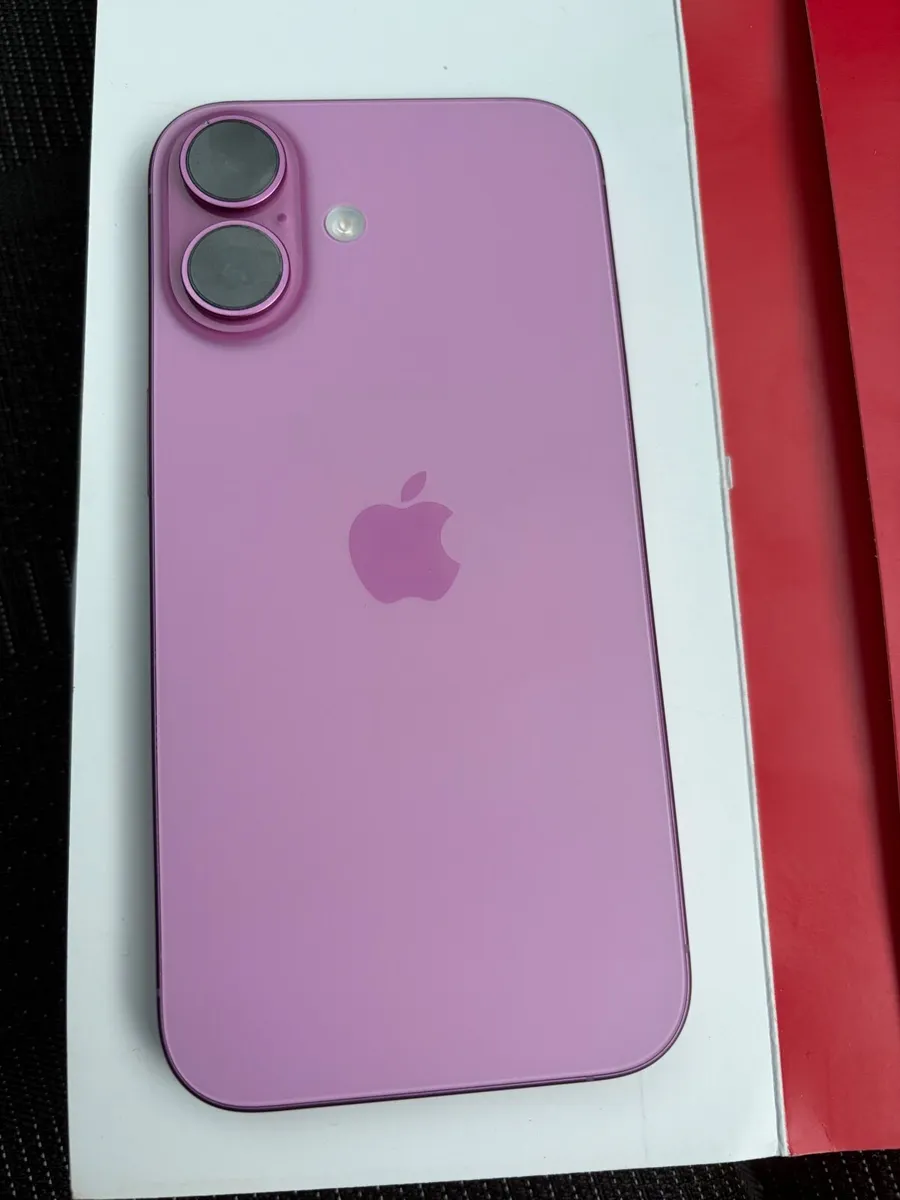 iPhone 16